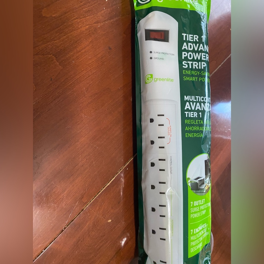 Greenlite 7-Outlet Surge Protector Power Strip (New)